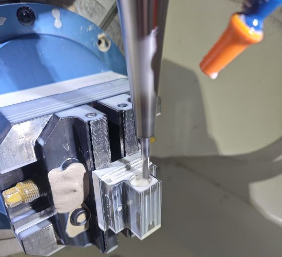 cnc Metal service 4