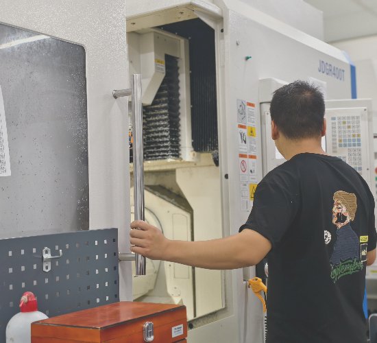 cnc milling service team