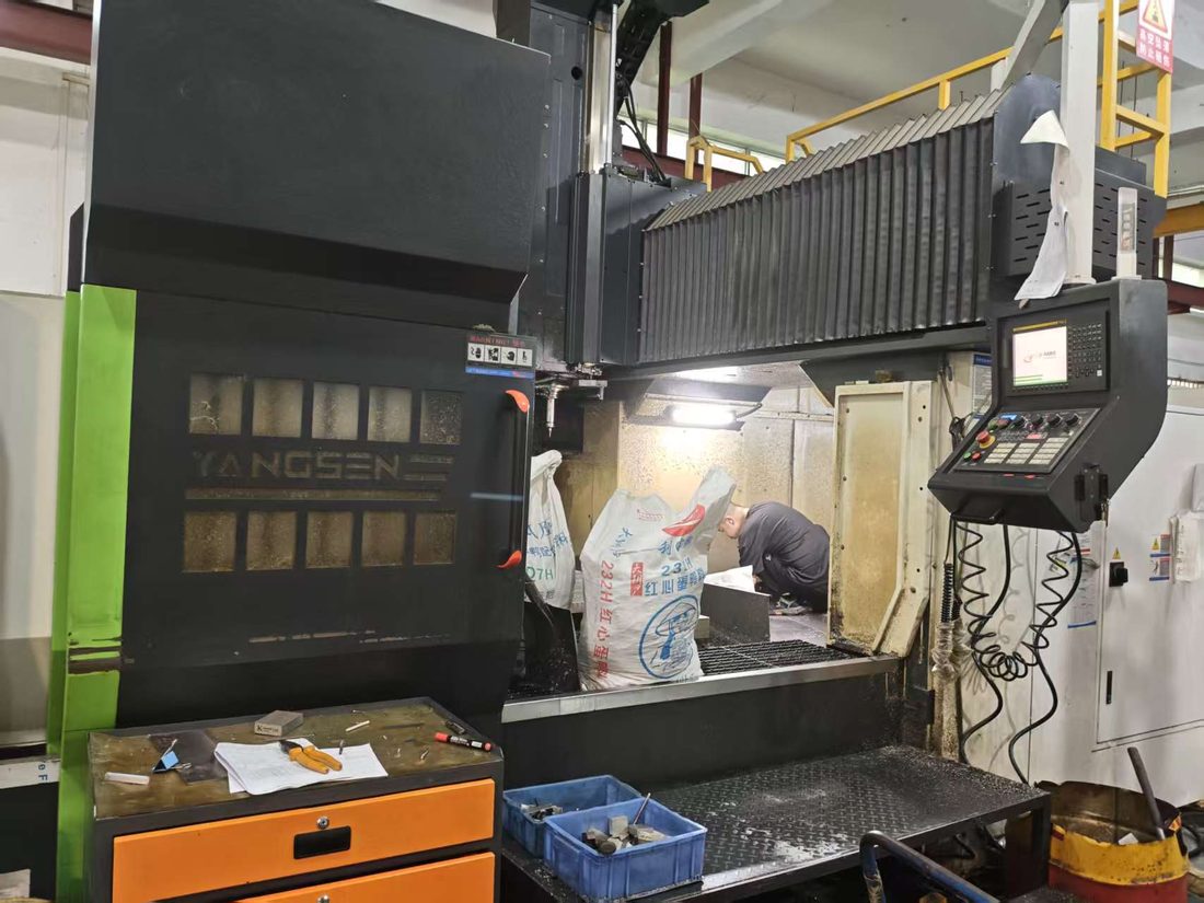 CNC machine brand photo 01