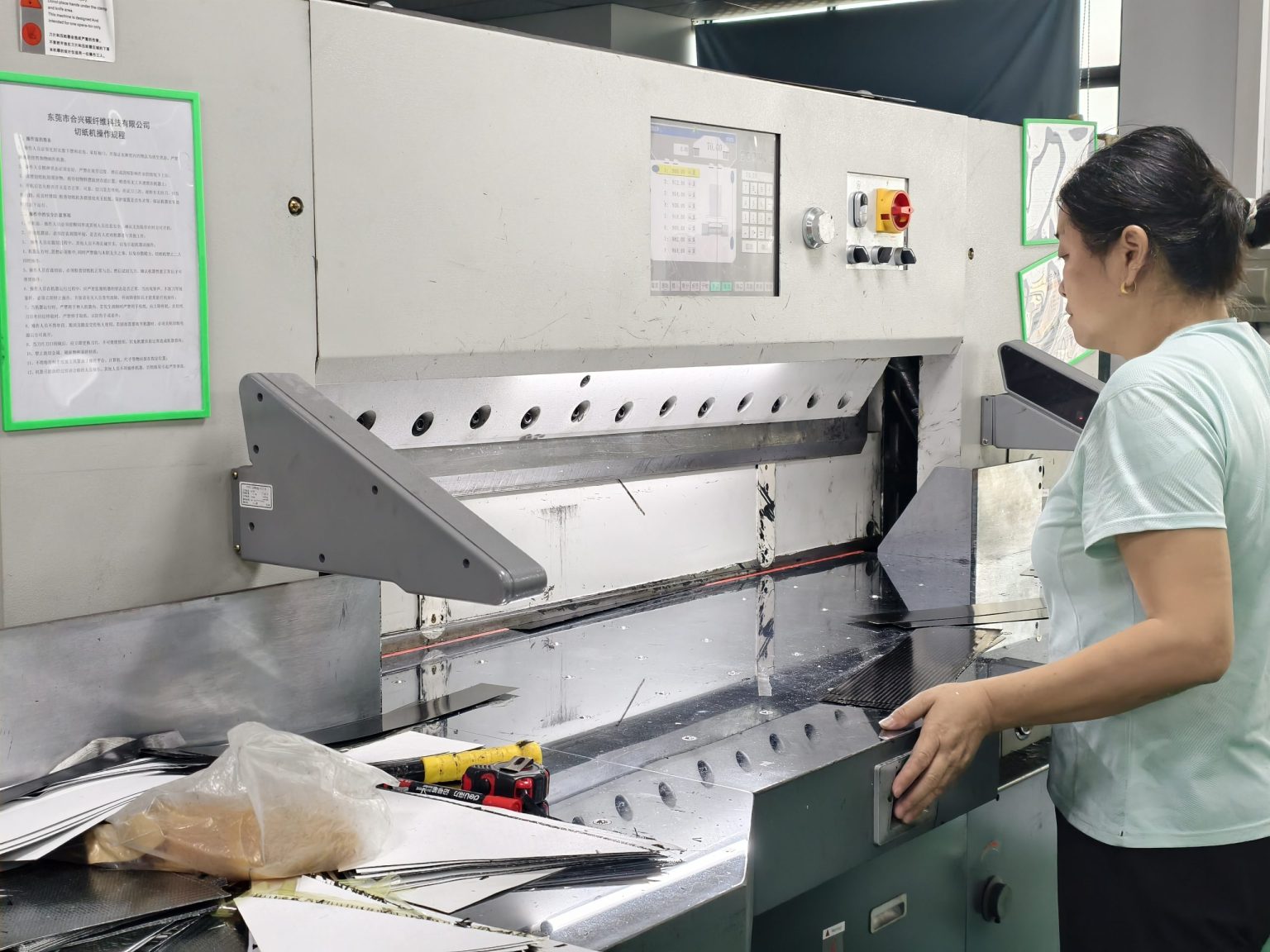 High-precision cutting of a carbon fiber plate on a CNC router